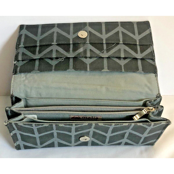 Malia Designs Fair Trade Wallet Gray Black Chevron Credit Card Organizer - Picture 3 of 6